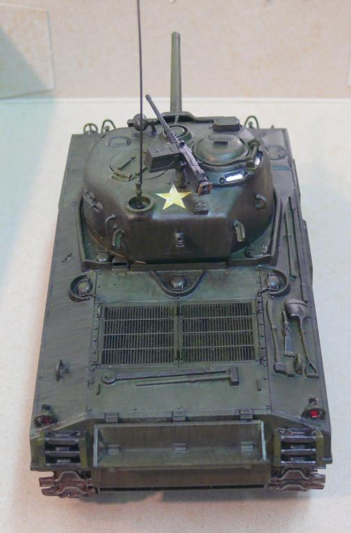 Sherman M4A3 de Tamiya au 1/35 + adaptation de Solution Box MIG Sherm122