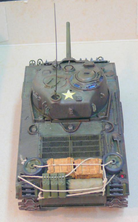 Sherman M4A3 de Tamiya au 1/35 + adaptation de Solution Box MIG Sherm130