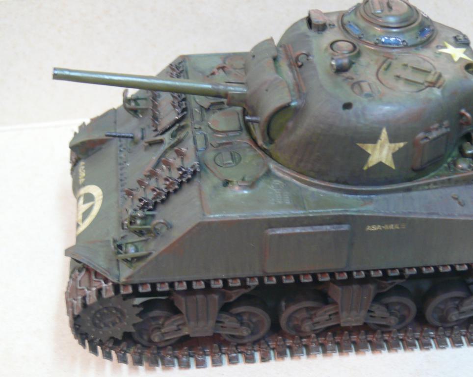 Sherman M4A3 de Tamiya au 1/35 + adaptation de Solution Box MIG Sherm137