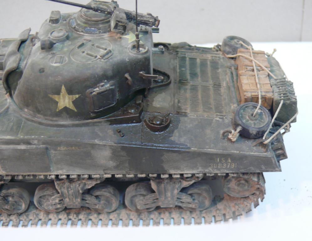 Sherman M4A3 de Tamiya au 1/35 + adaptation de Solution Box MIG Sherm146