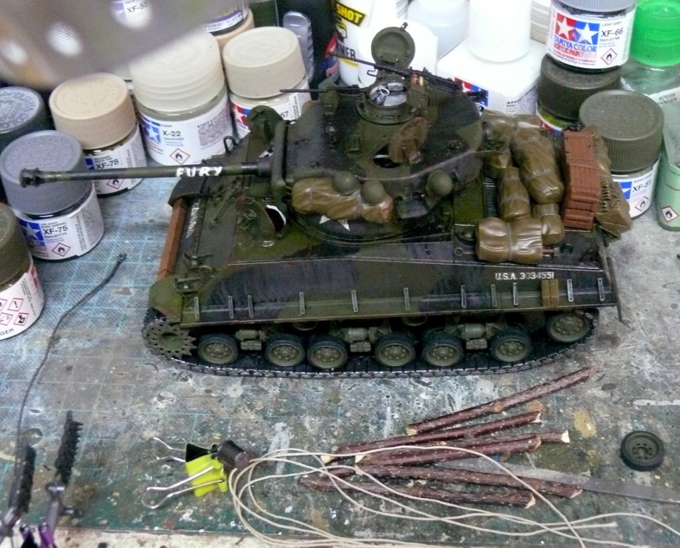 Sherman M4A3E8 "FURY" de Italeri au 1/35 (modifié et amélioré) - Page 3 Sherm683