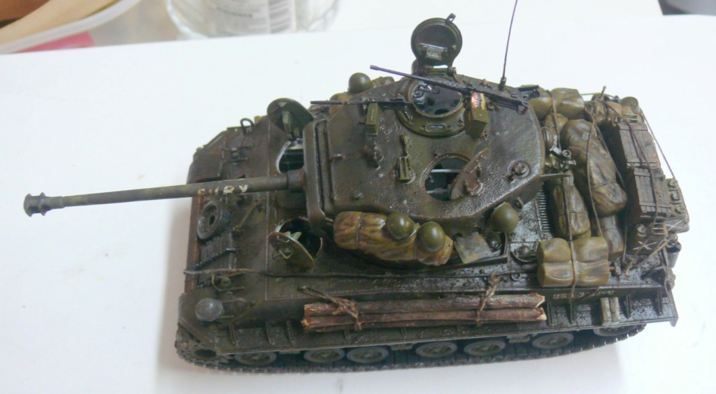 Sherman M4A3E8 "FURY" de Italeri au 1/35 (modifié et amélioré) - Page 3 Sherm695