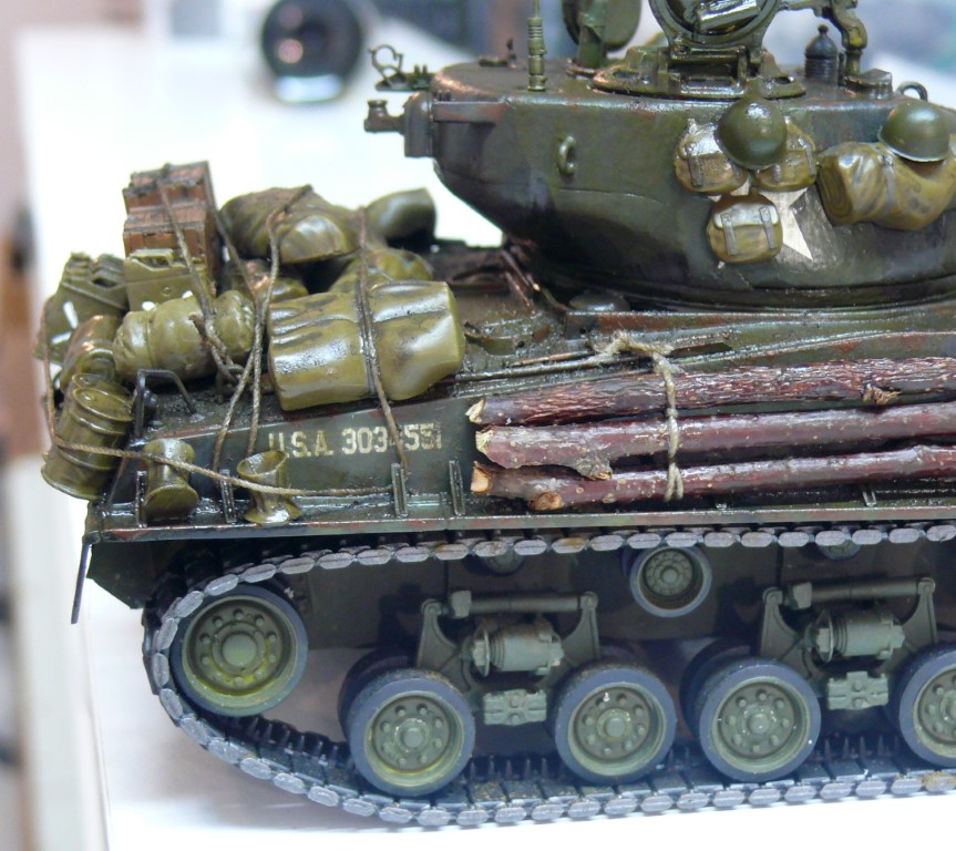 Sherman M4A3E8 "FURY" de Italeri au 1/35 (modifié et amélioré) - Page 5 Sherm710
