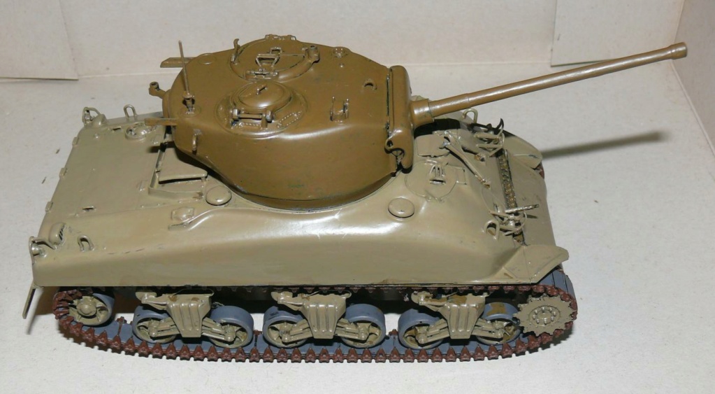 Sherman M4A1 d'Italeri au 1/35 + Solution Box MIG Sherma40
