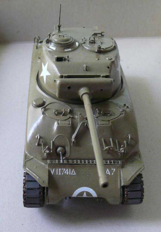 Sherman M4A1 d'Italeri au 1/35 + Solution Box MIG Sherma43