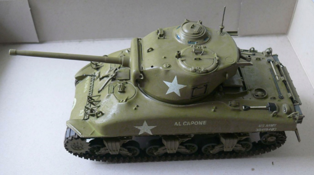 Sherman M4A1 d'Italeri au 1/35 + Solution Box MIG Sherma48