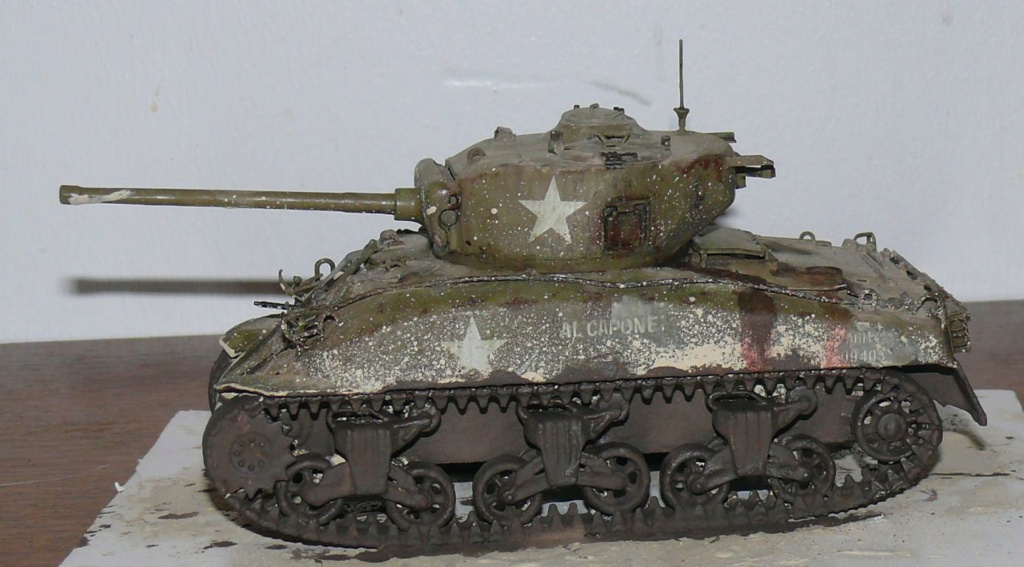 Sherman M4A1 d'Italeri au 1/35 + Solution Box MIG Sherma74