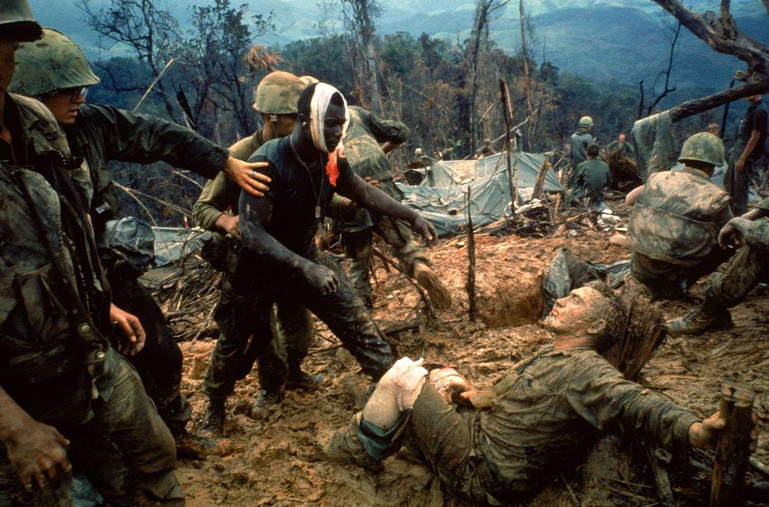 Chiến tranh Việt Nam qua ảnh của phóng viên chiến trường Larry Burrows 01_84610