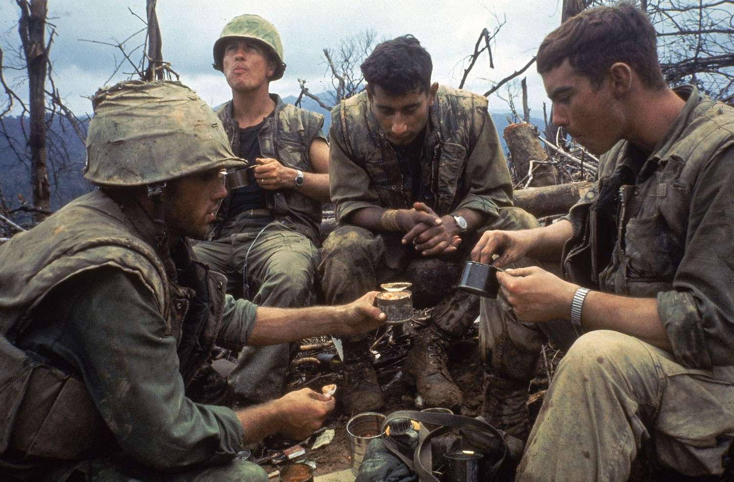 Chiến tranh Việt Nam qua ảnh của phóng viên chiến trường Larry Burrows 14_00510