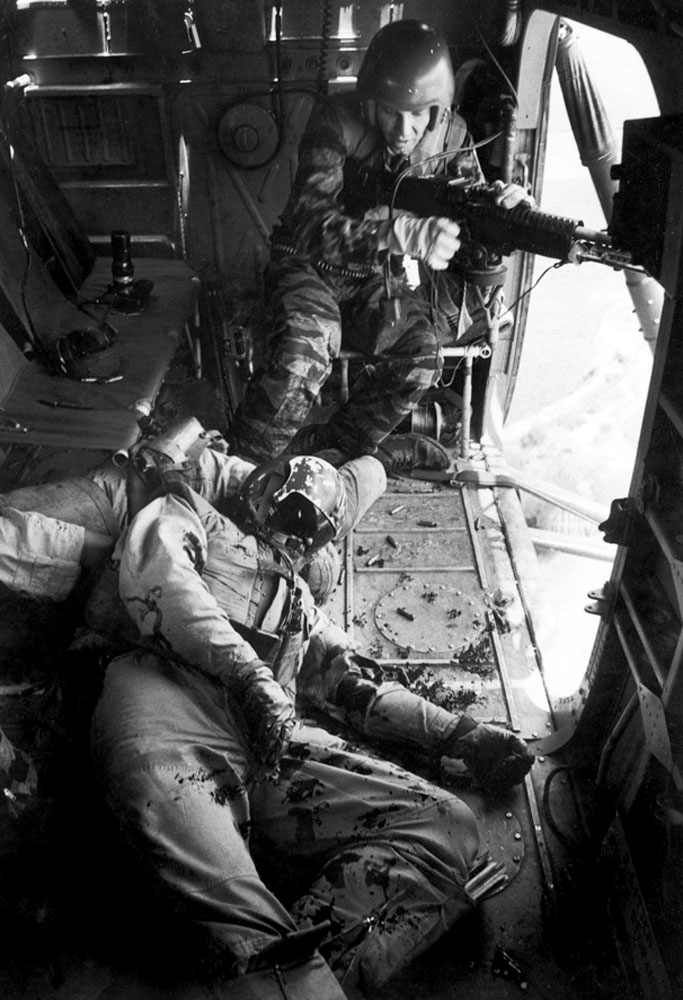 Chiến tranh Việt Nam qua ảnh của phóng viên chiến trường Larry Burrows 16_sml10