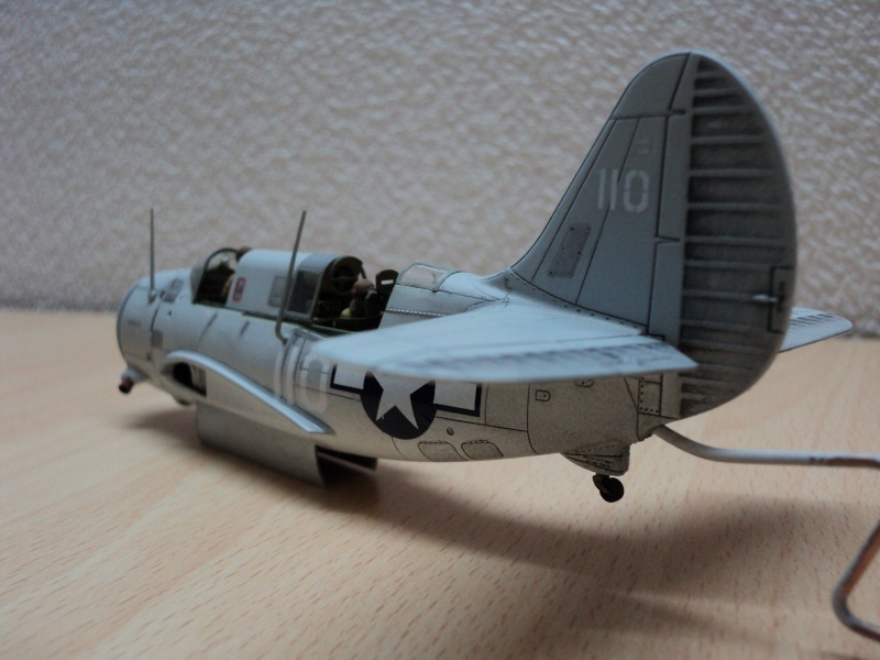 SB2C-4 HELLDIVER.kit academy.1/72. plastique. - Page 2 Helldi41