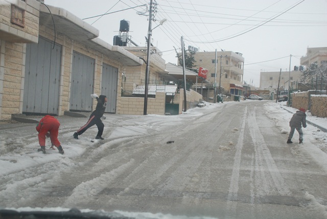 بيت عنان تكتسي حله بيضاء(الثلج) تصوير احمد عمر ربيع Dsc_0468