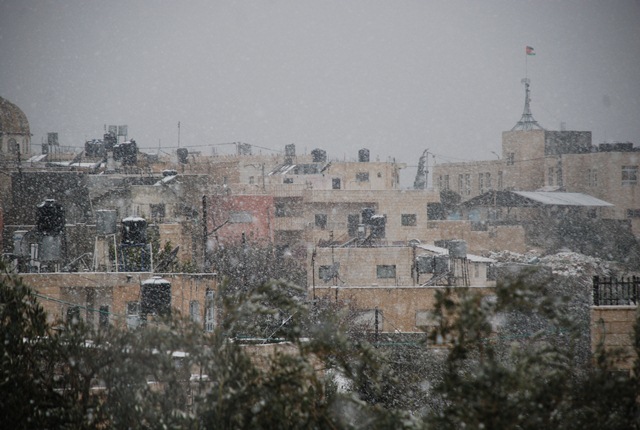 بيت عنان تكتسي حله بيضاء(الثلج) تصوير احمد عمر ربيع Dsc_0476