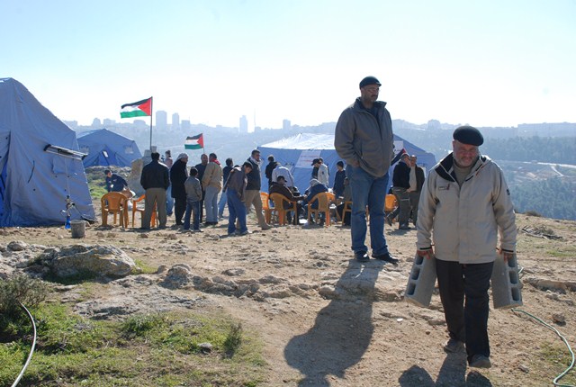 قرية الكرامة الواقعة على اراضي بيت اكسا اليوم 19-1-2013 Dsc_0841
