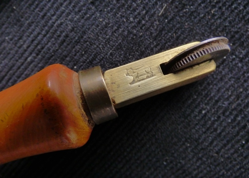 Roulettes  à décorer pour métiers du cuir, bottier, relieur, cordonnier . P1150114