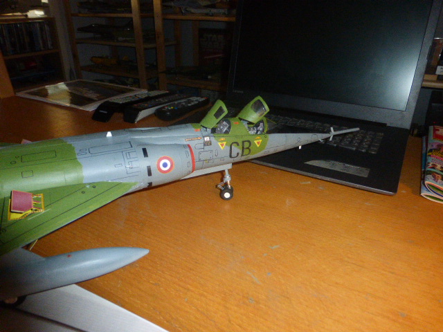 Mirage IV 1:32 en bois et carton - Page 2 P1020614
