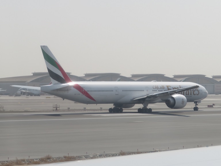 [Emirates] Boeing B777 Img_9749