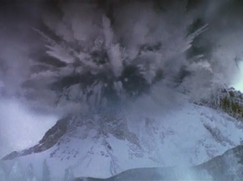 Tüzes hó (Volcano: Fire on the Mountain) 1997 DVDRip x264 Hun mkv Tzzes_12
