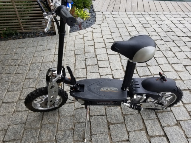 Scooter / trotinette chinois 20220511