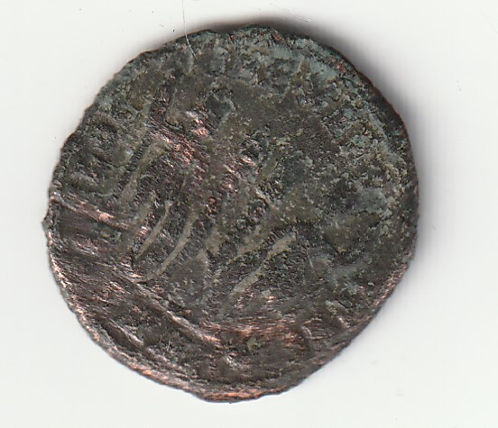 AE3 de Constantino II. GLORIA EXERCITVS. 2 Soldados entre 2 estandartes. Heraclea Img_2525