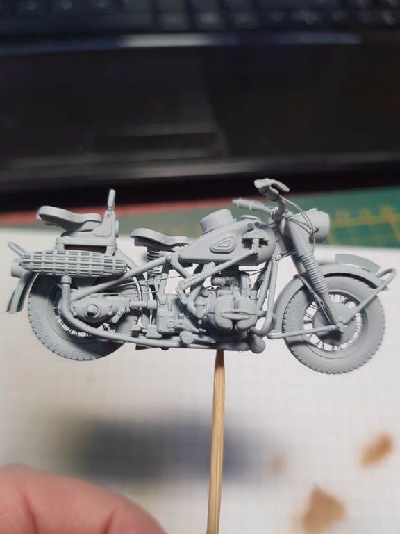 Motard allemand D-Day Miniature Studio (35184) et BMW R75 Lion Roar 20230323