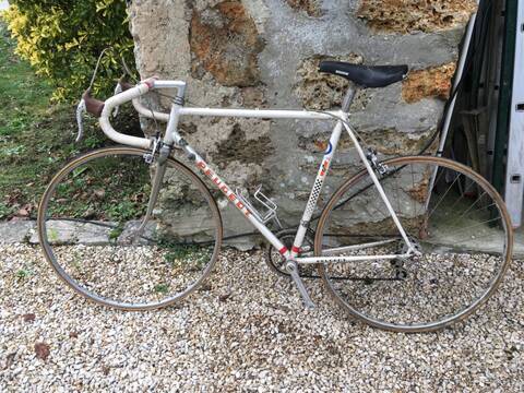 Restauration vélo de course peugeot des années 70