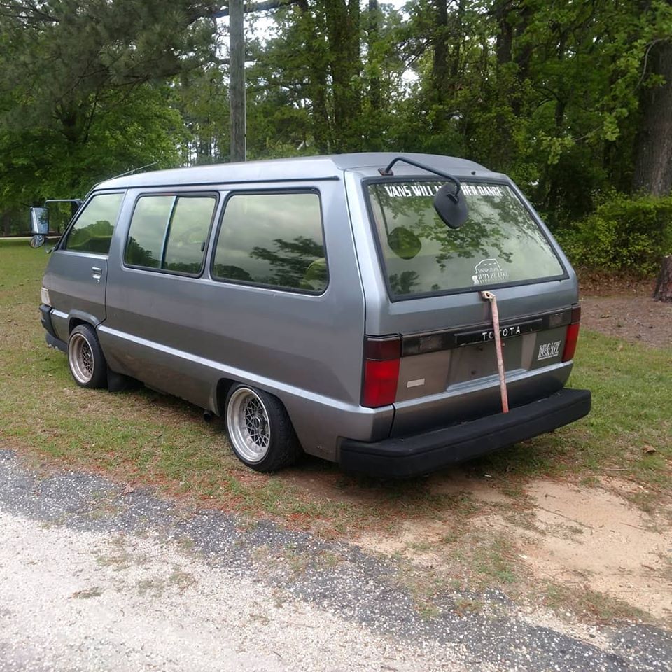 My 89 2rz Powered Toyota Van and my 07 Ram 1500 former daily 31355210