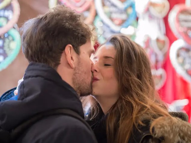 [Article] Scientific ways to be a better kisser Screen36