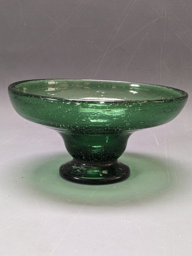 Shallow green footed bowl Pxl_2052