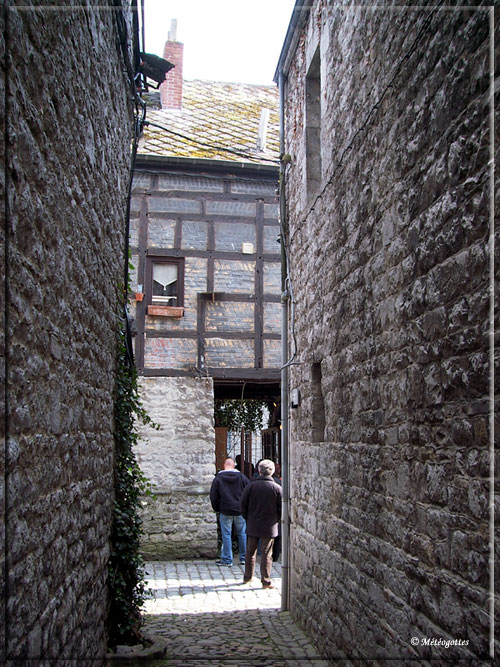 Durbuy- un jour de printemps! 25/03/07 Ruelle10