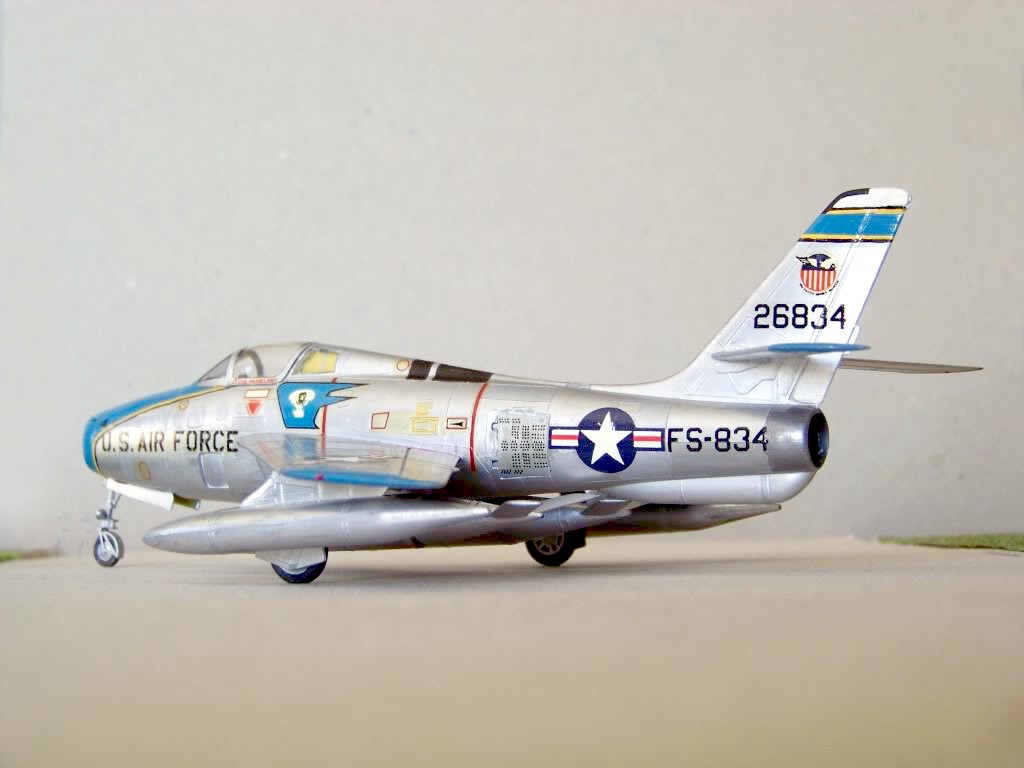 [Italeri] Republic F-84F Thunderstreak, 1975 100_2711