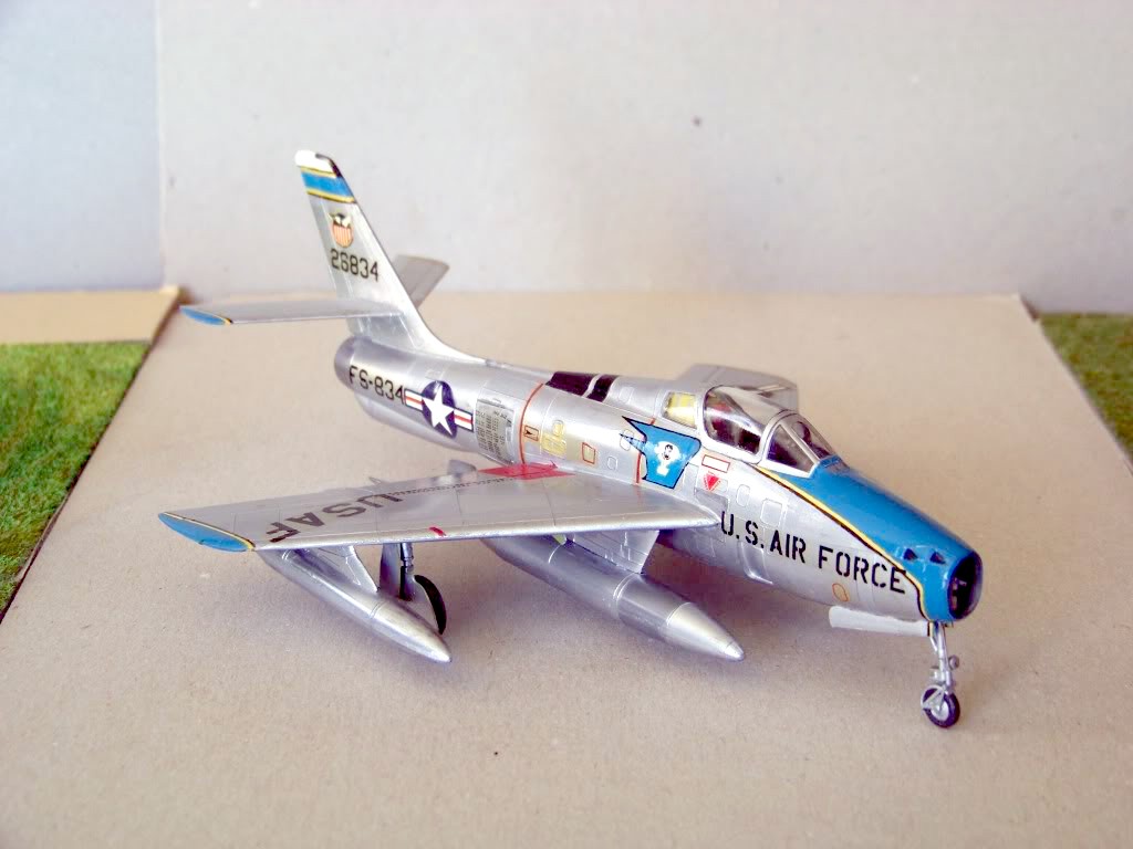 [Italeri] Republic F-84F Thunderstreak, 1975 100_2712