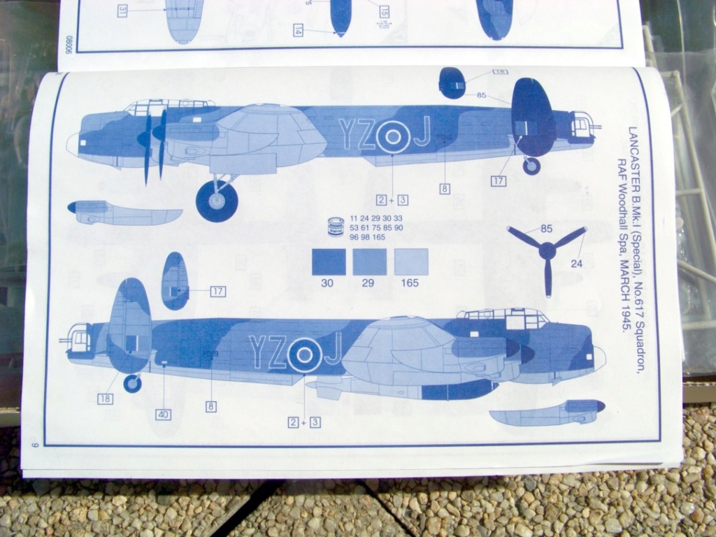 [Airfix] Avro Lancaster B. I (Special) Avro_l15
