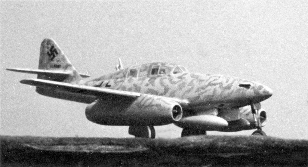 [Revell modifié] Messerschmitt Me 262 B-1a, 1966 Me_26108
