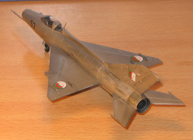 [Revell] MiG-21 F-13 - 1/72 Arrier10