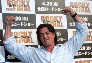 Photos + vidéo de Sly à Tokyo (promo de Rocky The final) R2028410