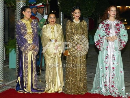 آخر صيحات اللباس المغربي من القصر الملكي nati-18 88810