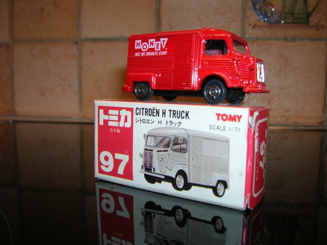 TOMICA DANDY - HY - 1/71 Dscn2520