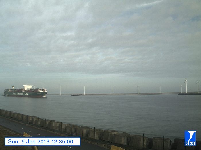 Photos en direct du port de Zeebrugge (webcam) - Page 57 Zeebru30