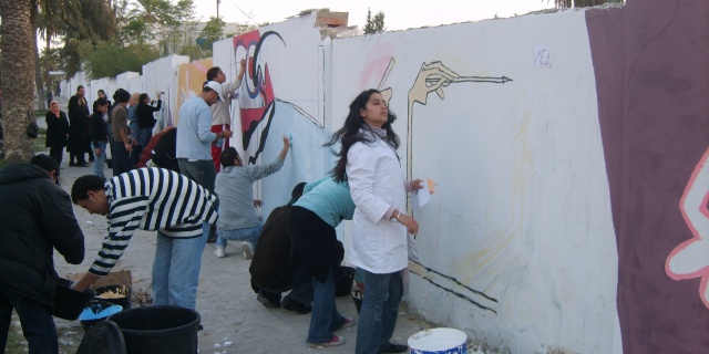 جداريات المدينة من انجاز الطلبة - نوفمبر 2007 (isamk) Xl802110