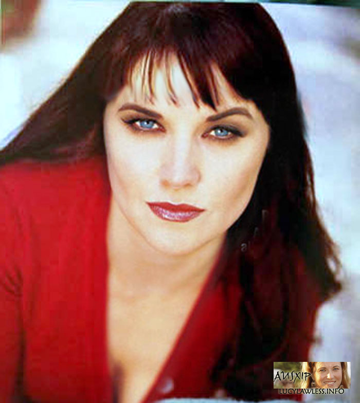 Lucy Lawless - Page 7 Lucyla11