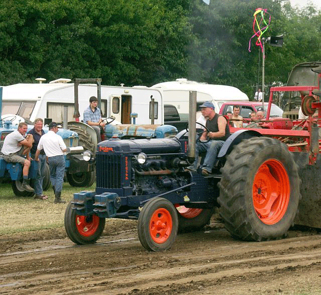 tracteurs anciens en tracteur pulling Fordso11