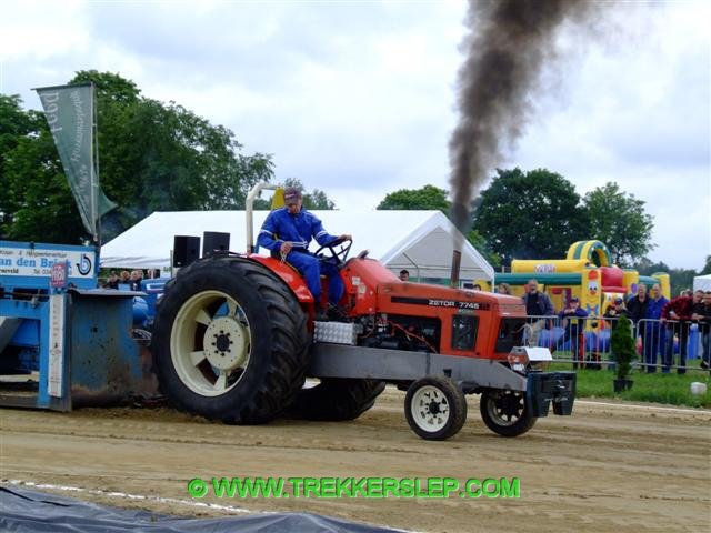tracteurs anciens en tracteur pulling Pull_z12