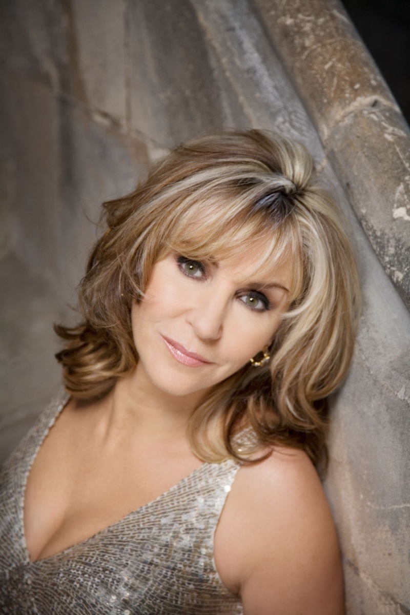 LESLEY GARRETT Lesley10