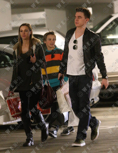 Jesse with Lea and Timmy. December 23rd 83419610