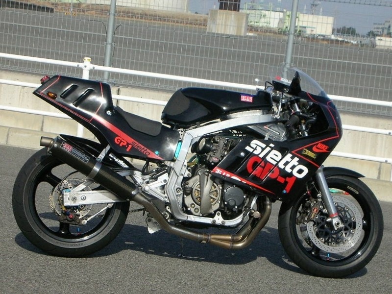 GSXR For Ever ! Le topic du Gex .. - Page 3 Ltd210
