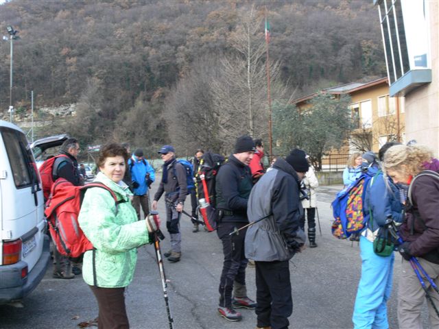 ESCURSIONE DEL 23/12/2012 da Lugo al Ponte di Veja e visita a grotta preistorica P1310910