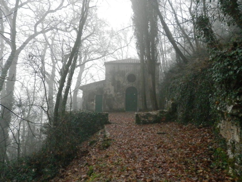 ESCURSIONE DEL 26/12/2012 da Grezzana, grotta e torre del Falasco e Montecchio. Pc260010