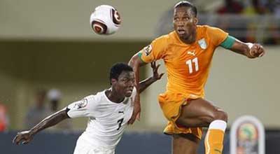 كوت ديفوار أول المتأهلين لربع نهائي أمم إفريقيا بعد فوزها علي غانا Ivory-10