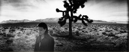 U2 x 5 Fotografías de Anton Corbijn U2_tjt10